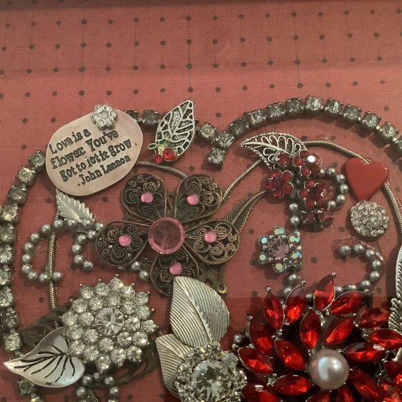 JEWELED PICTURE Shadow Box Antique Gold Frame Vintage & Mod Jewels Heart OOAK!! - Picture 3 of 5